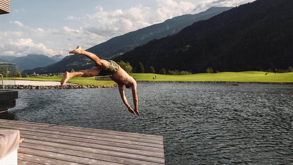 Naturbadeteich-Sprung-58-Sportresidenz Zillertal